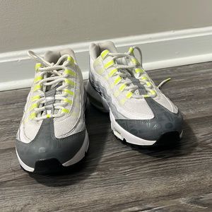 Men’s Air Max 95 - White/Black/Cool Grey. [Size 8]